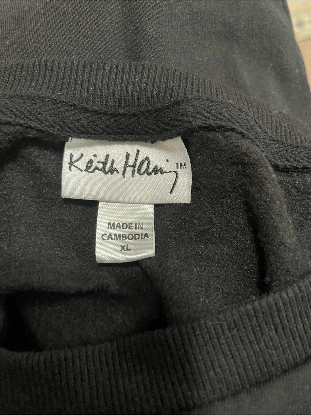Keith Haring Sweatshirt Men Medium Black Pop Art Heart Graphic Crewneck Pullover - Picture 3 of 3